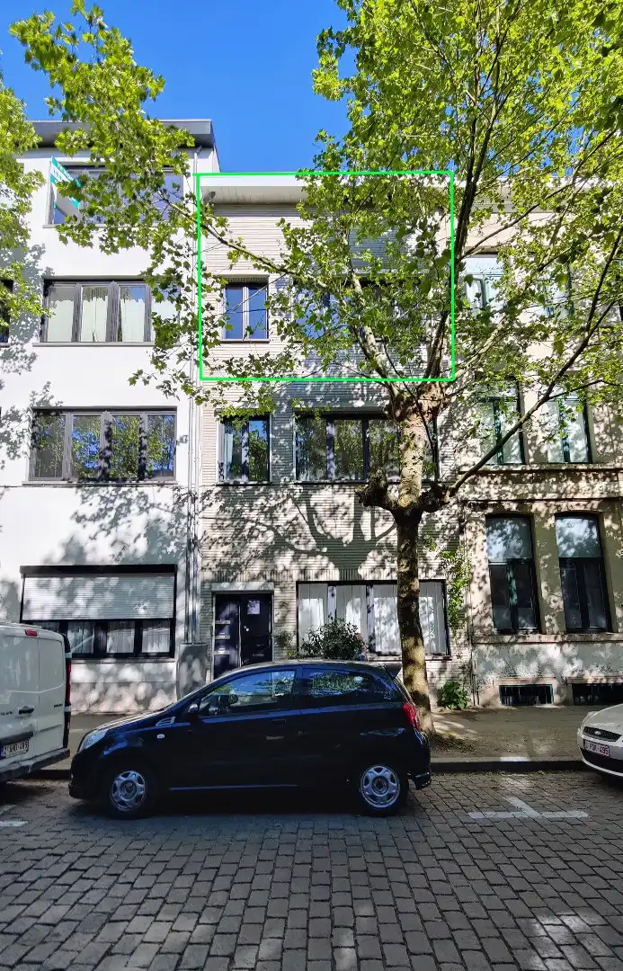 Ruim en licht duplex appartement op 2 ° verdieping aan Park Spoor Noord foto {{pictureIndex}}