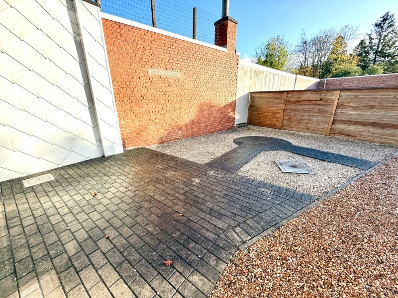 Instapklaar gelijkvloers appartement met 2 slaapkamers, garage en ruim terras foto 23