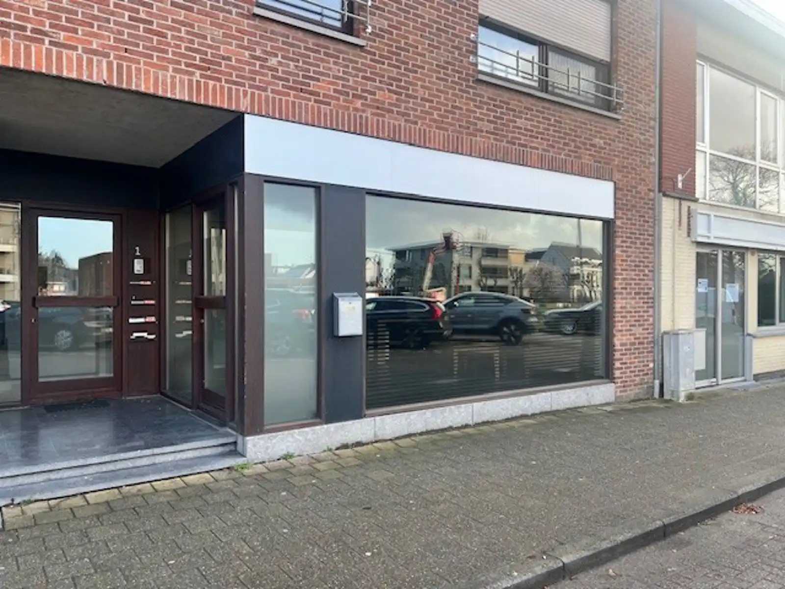 Handelsruimte - oppervlakte ca.105 m² diverse mogelijkheden foto 2