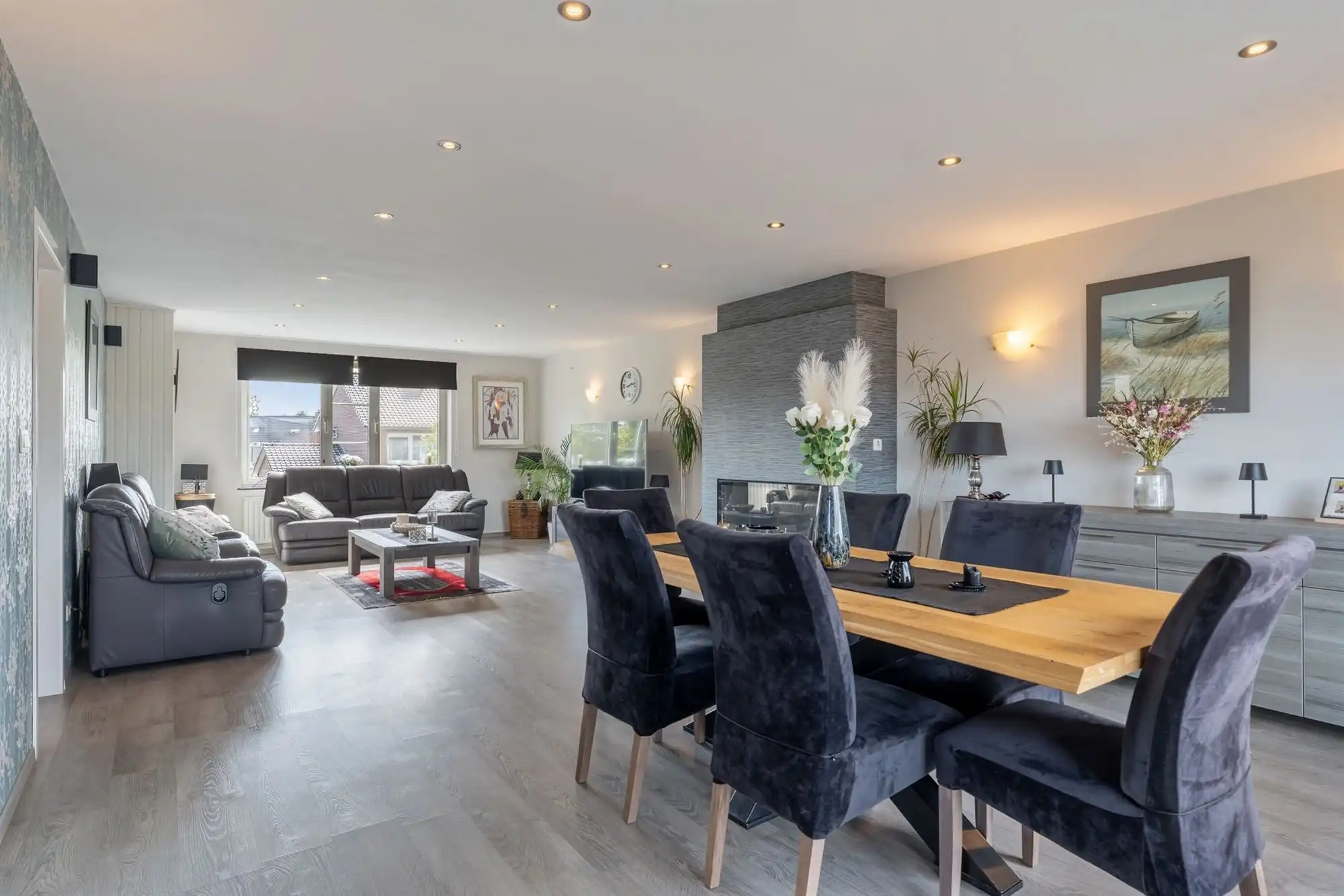 Ruime gezinswoning met garage/werkplaats op een perceel van 8a 97ca te Maaseik foto 10