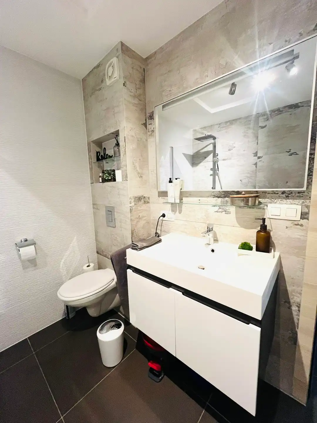 VOLLEDIG BEMEUBELD APPARTEMENT TE LIEDEKERKE foto 11