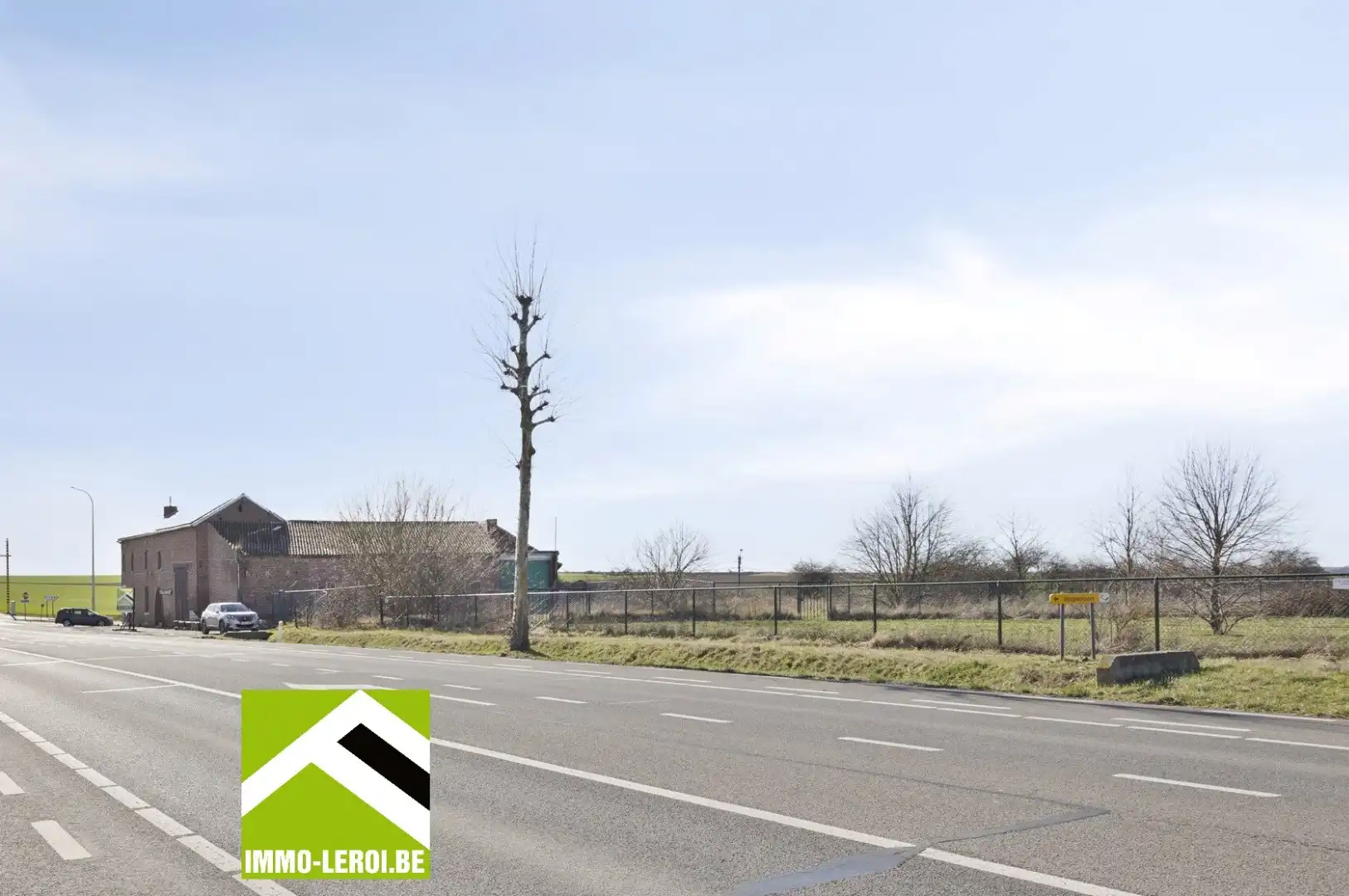 Landelijk gelegen hoevewoning met stallen en omheinde weide op totaal 88a66ca  foto 2