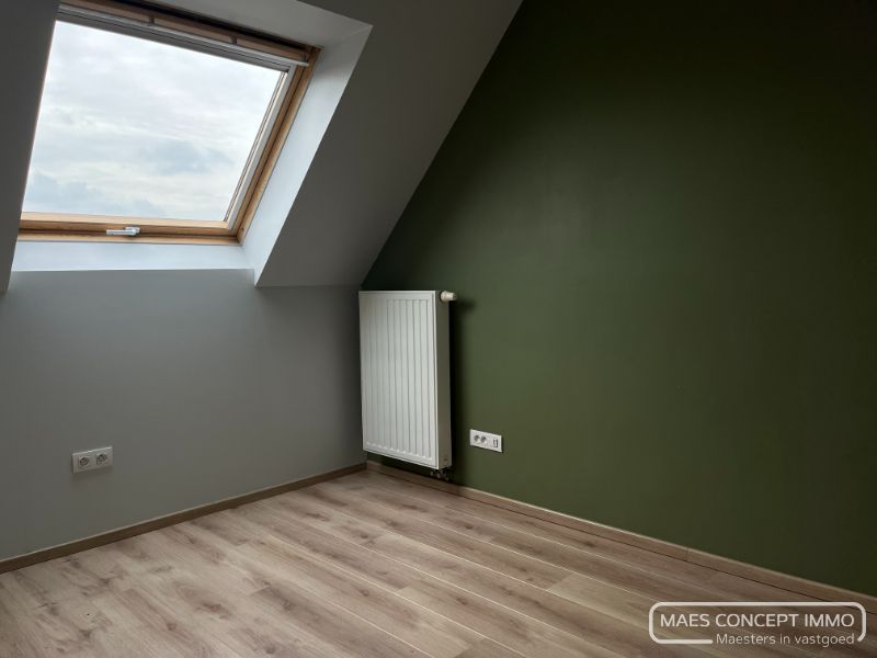 Duplex 2 slaapkamerappartement met balkon in Anzegem te huur foto 10