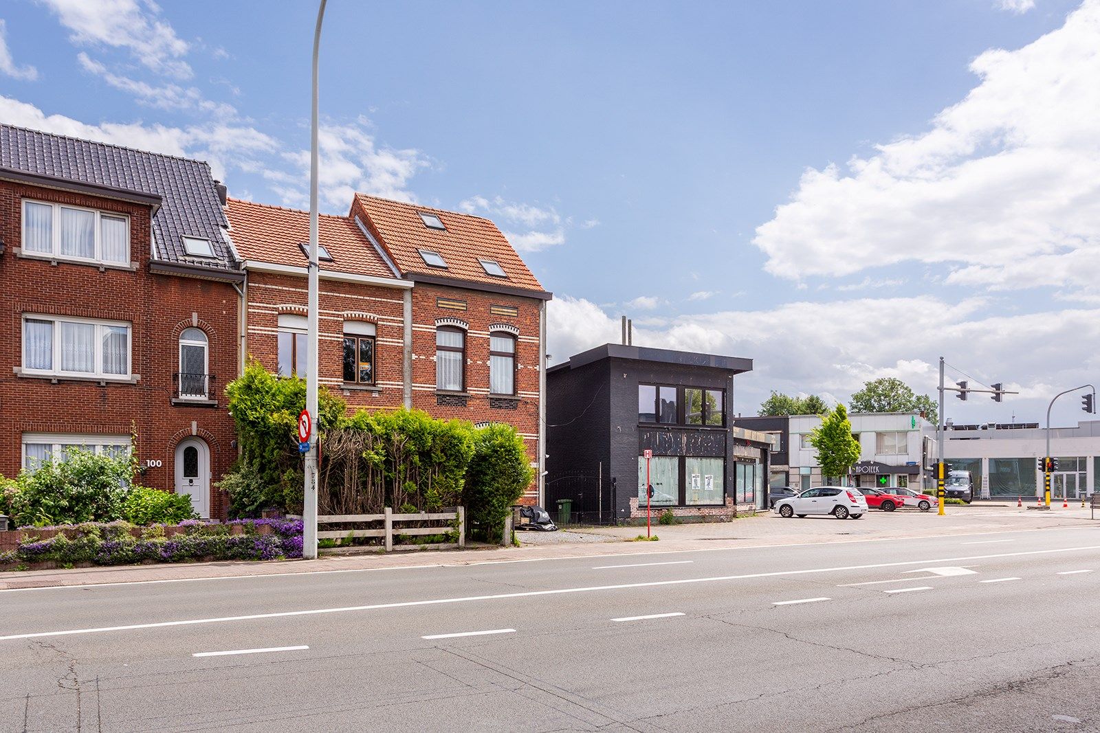 Ruime gezinswoning in het centrum van Borsbeek foto 5