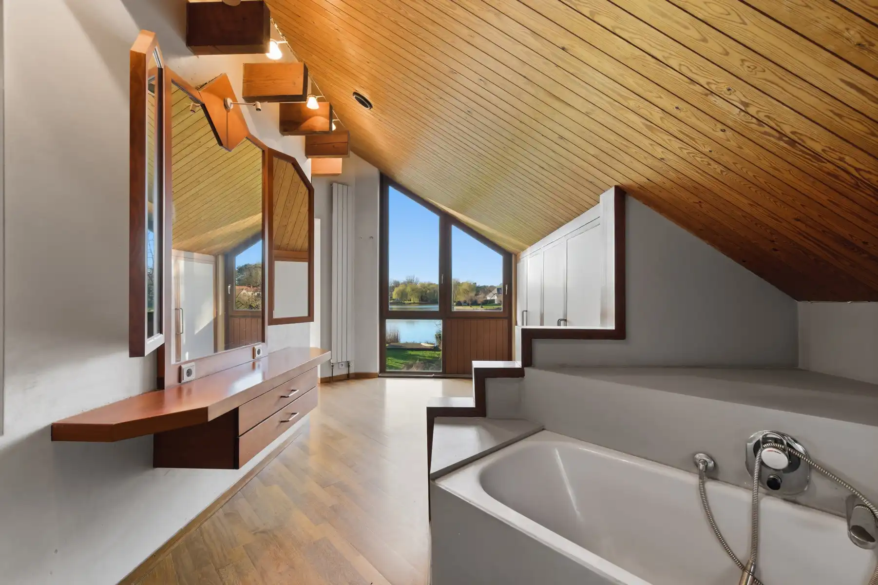 Architecturale villa aan het meer te KEERBERGEN foto 24