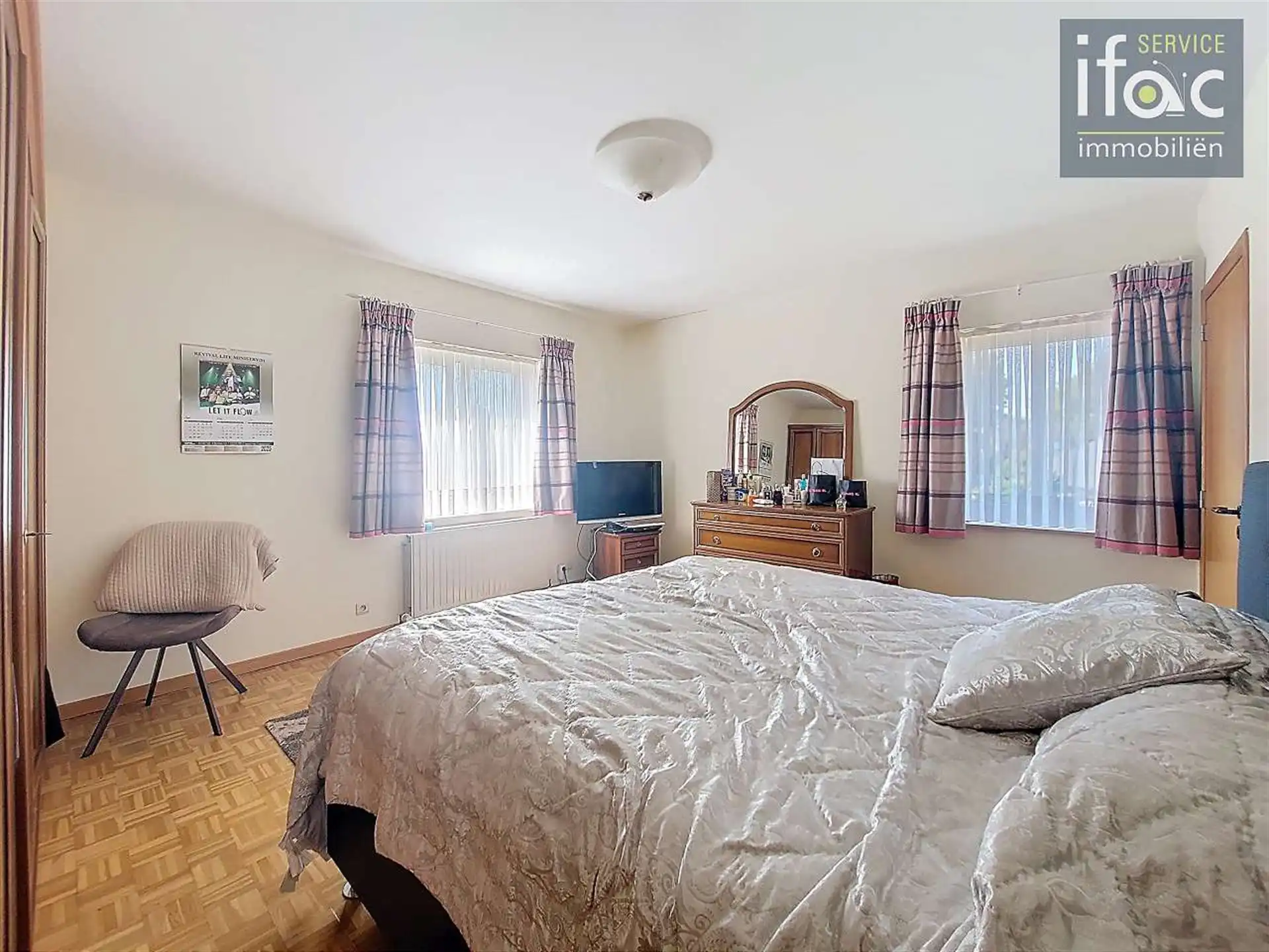 Fantastisch gelegen villa met panoramisch uitzicht  foto 18