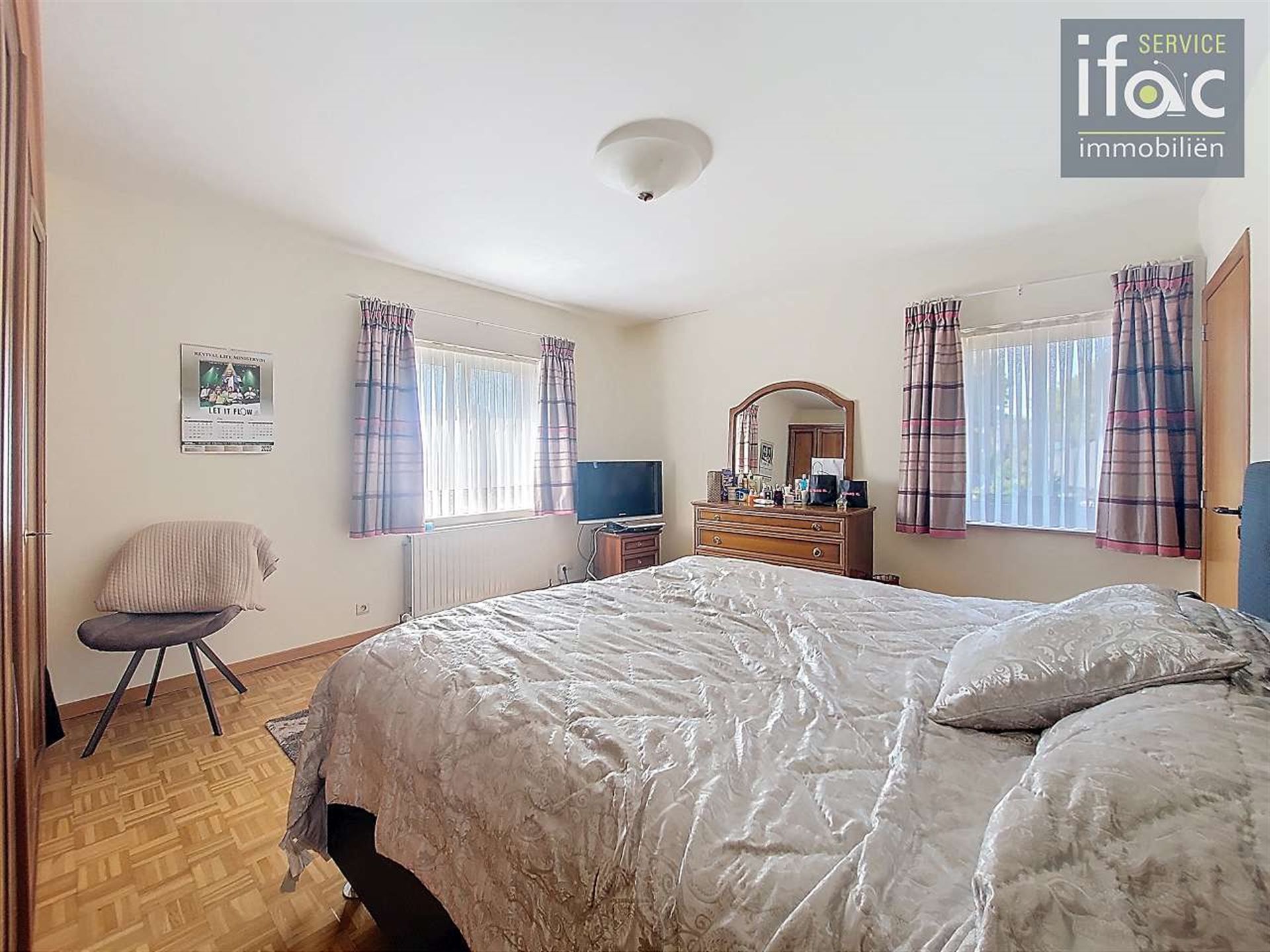 Fantastisch gelegen villa met panoramisch uitzicht  foto 18