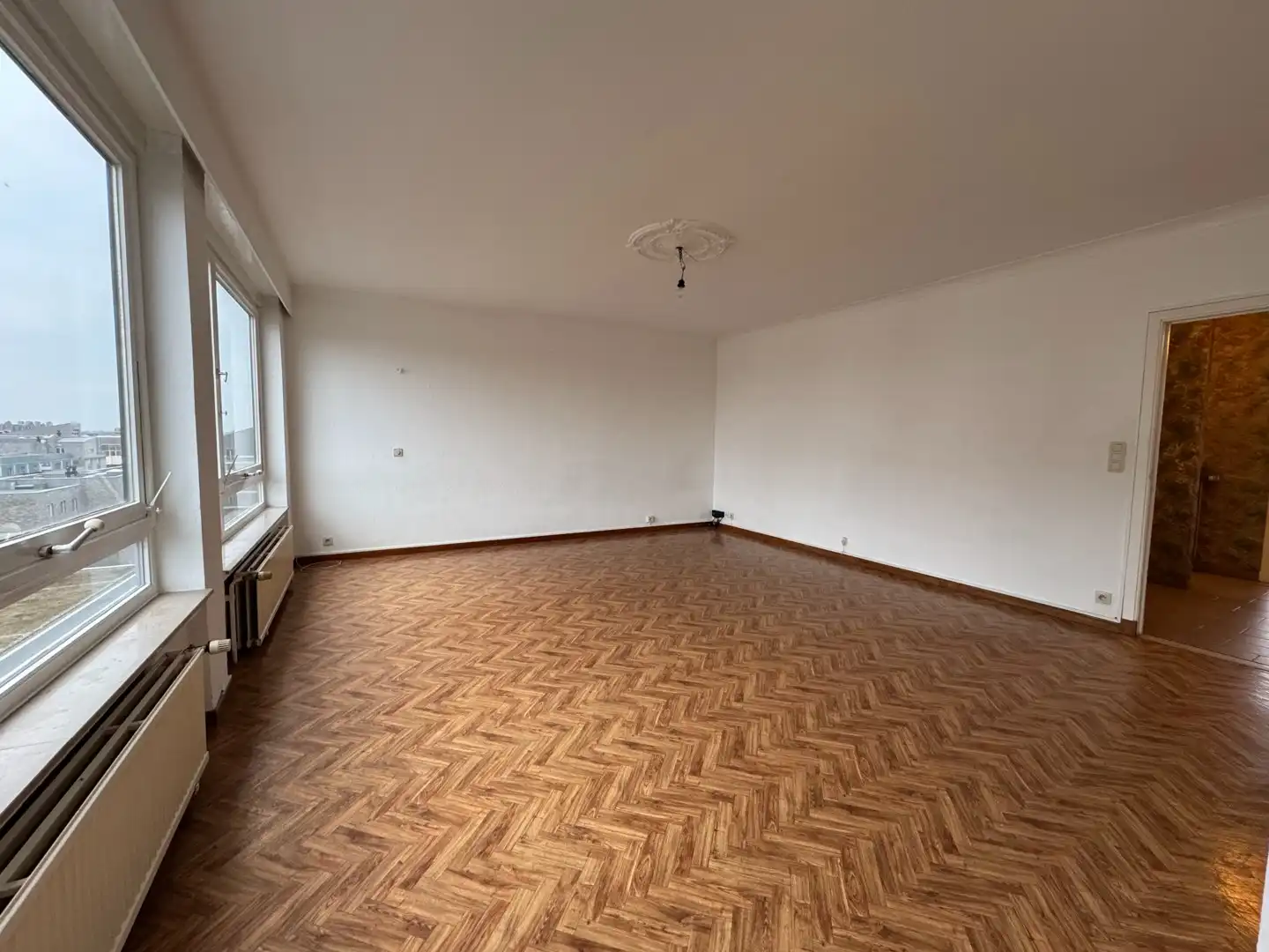 Appartement op het 5de verdiep te huur foto 3