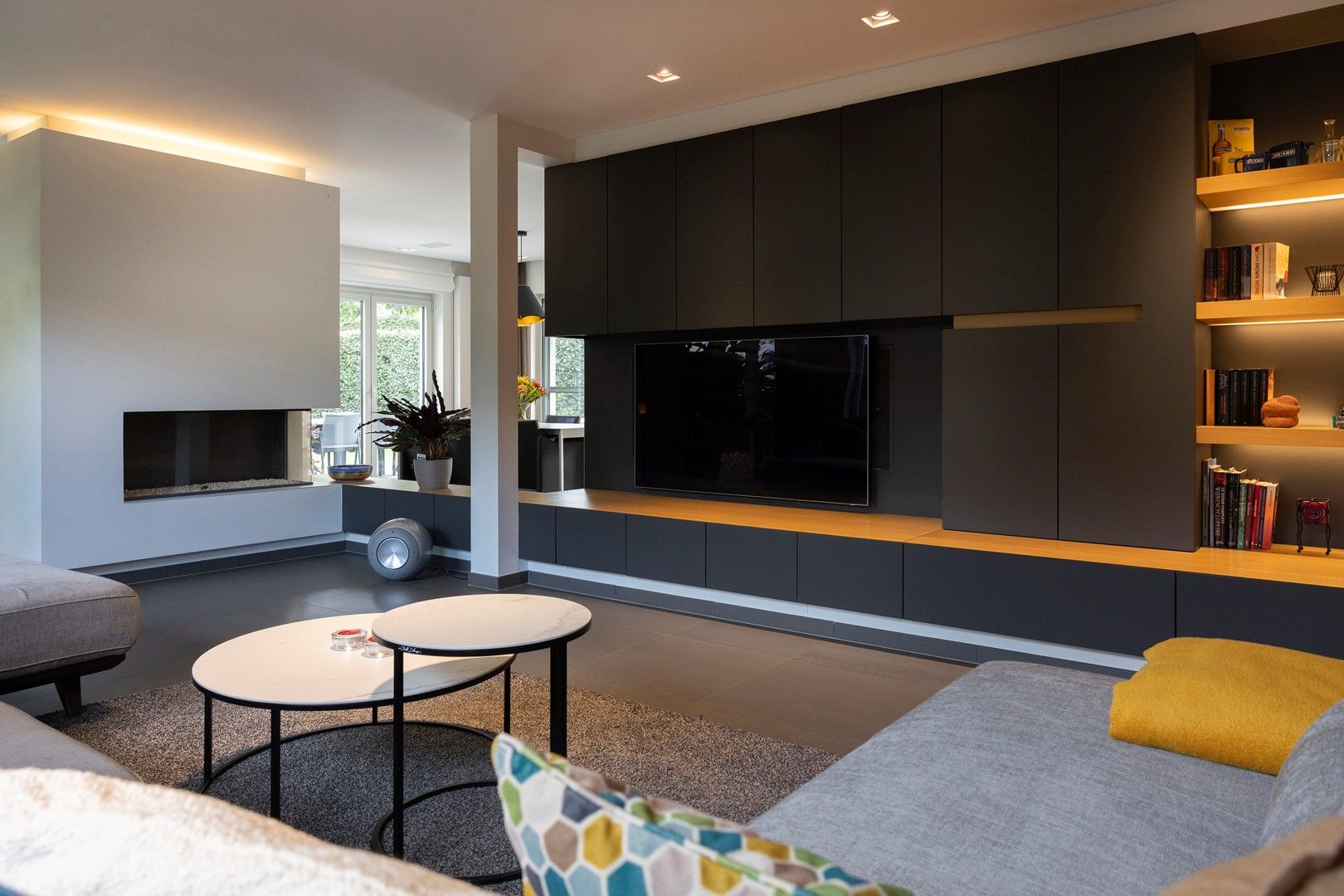 Alleenstaande woning met mogelijke praktijkruimte. foto 3