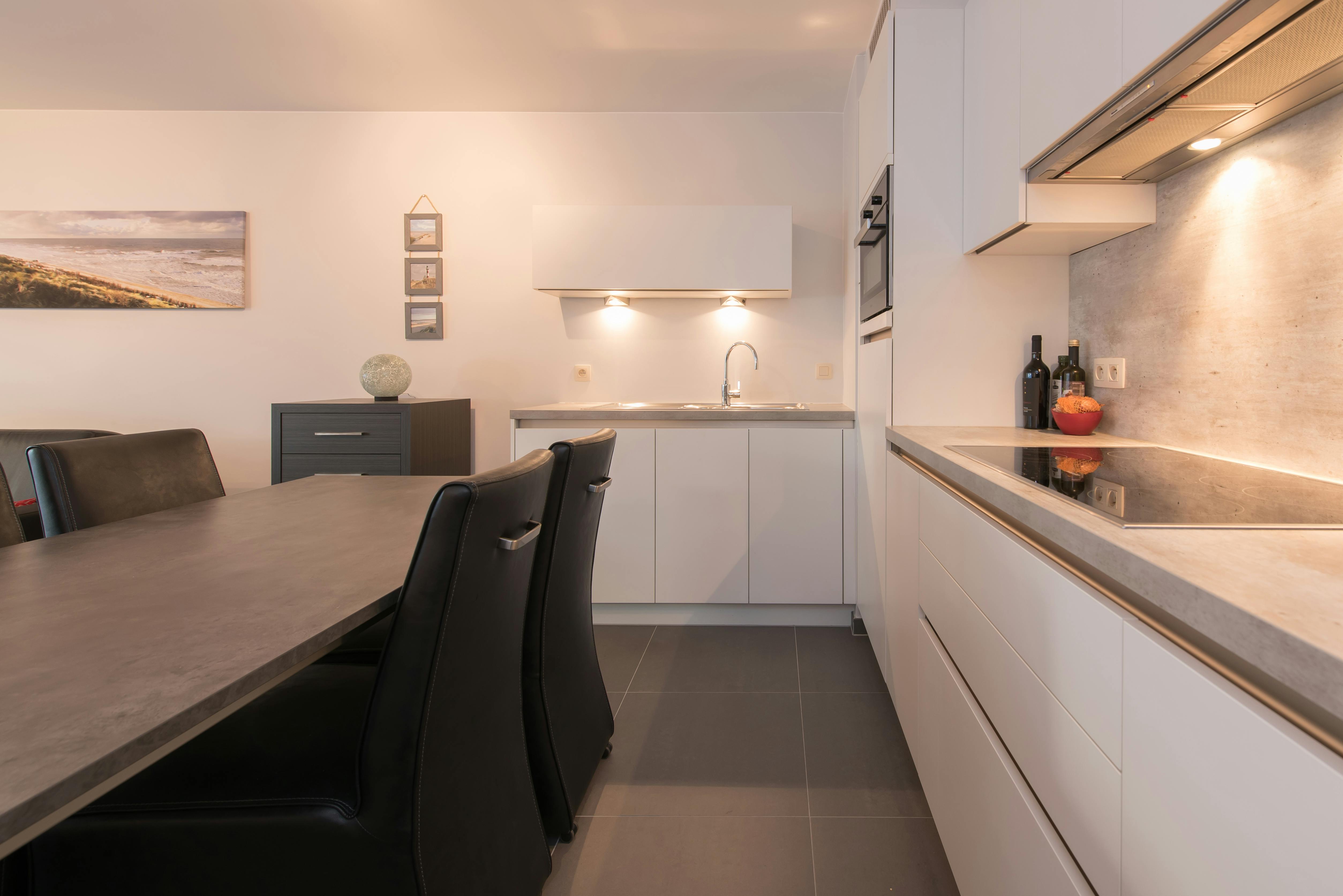 Recent gelijkvloers appartement met 2 slaapkamers en terras! foto 5