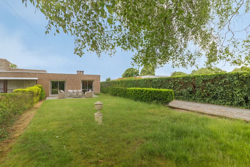 Hoofdfoto van de publicatie: Ruime woning, 3 slpk, 1061 m² grond, zuidgerichte tuin!