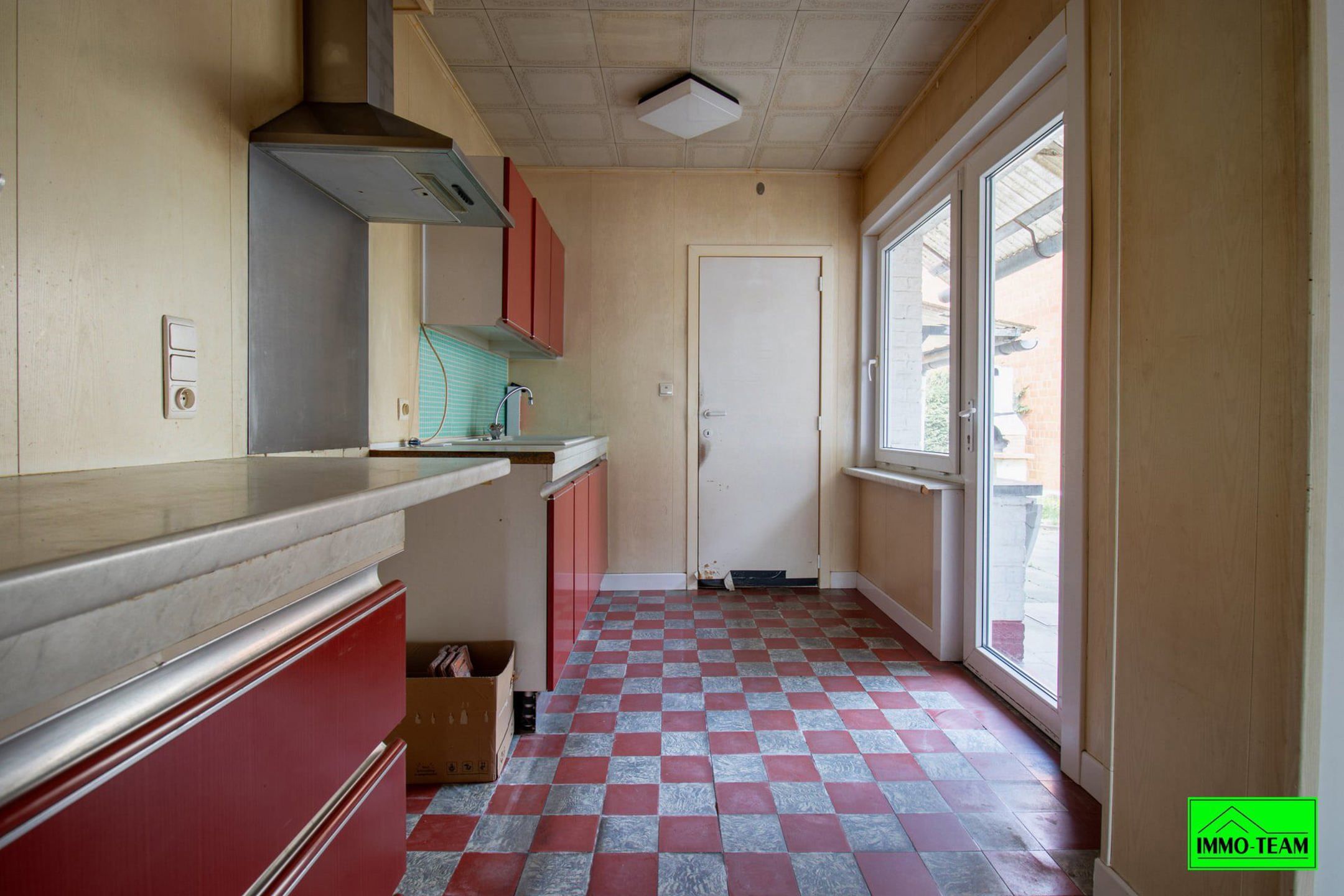 Charmante te renoveren gezinswoning  foto 6
