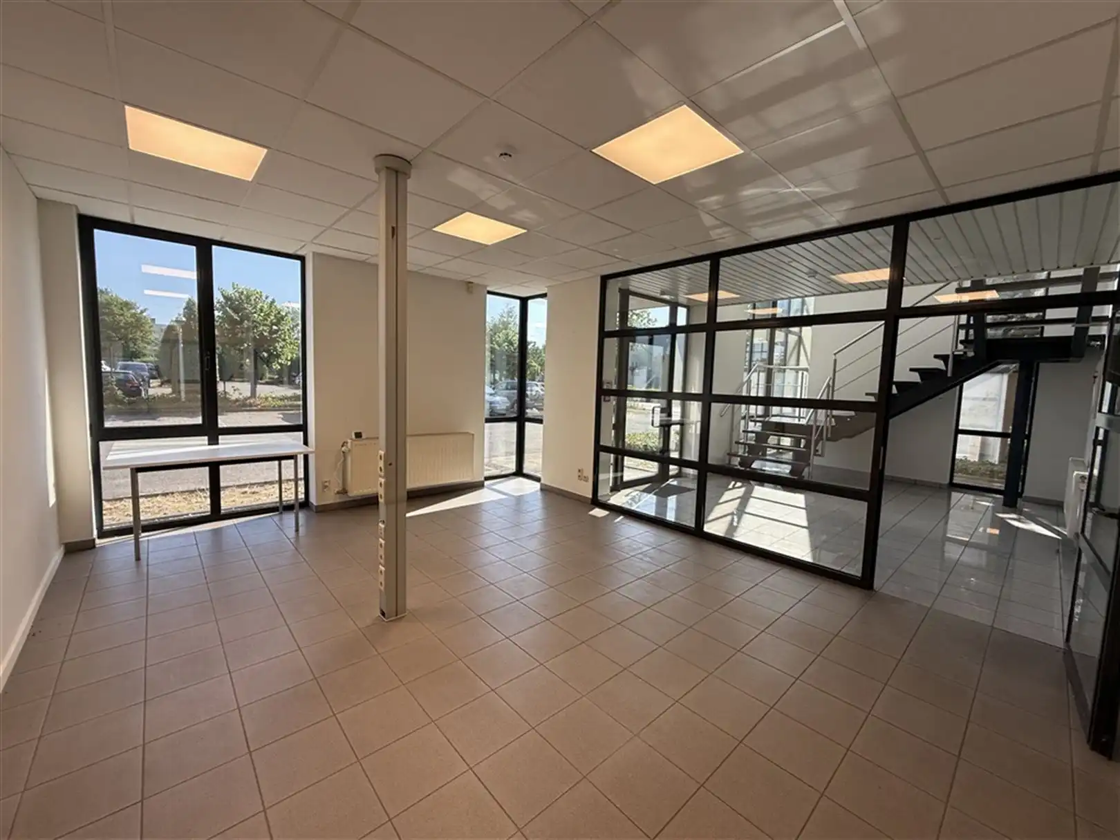 Goed gelezen magazijnen te Genk foto 11