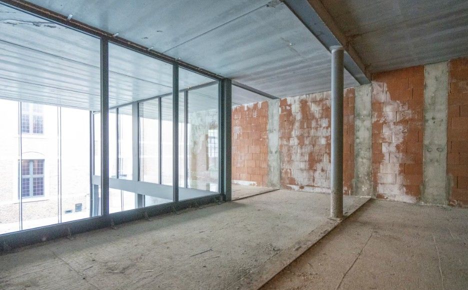 Handels-/kantoorruimte op een unieke locatie in hartje Kortrijk foto 5
