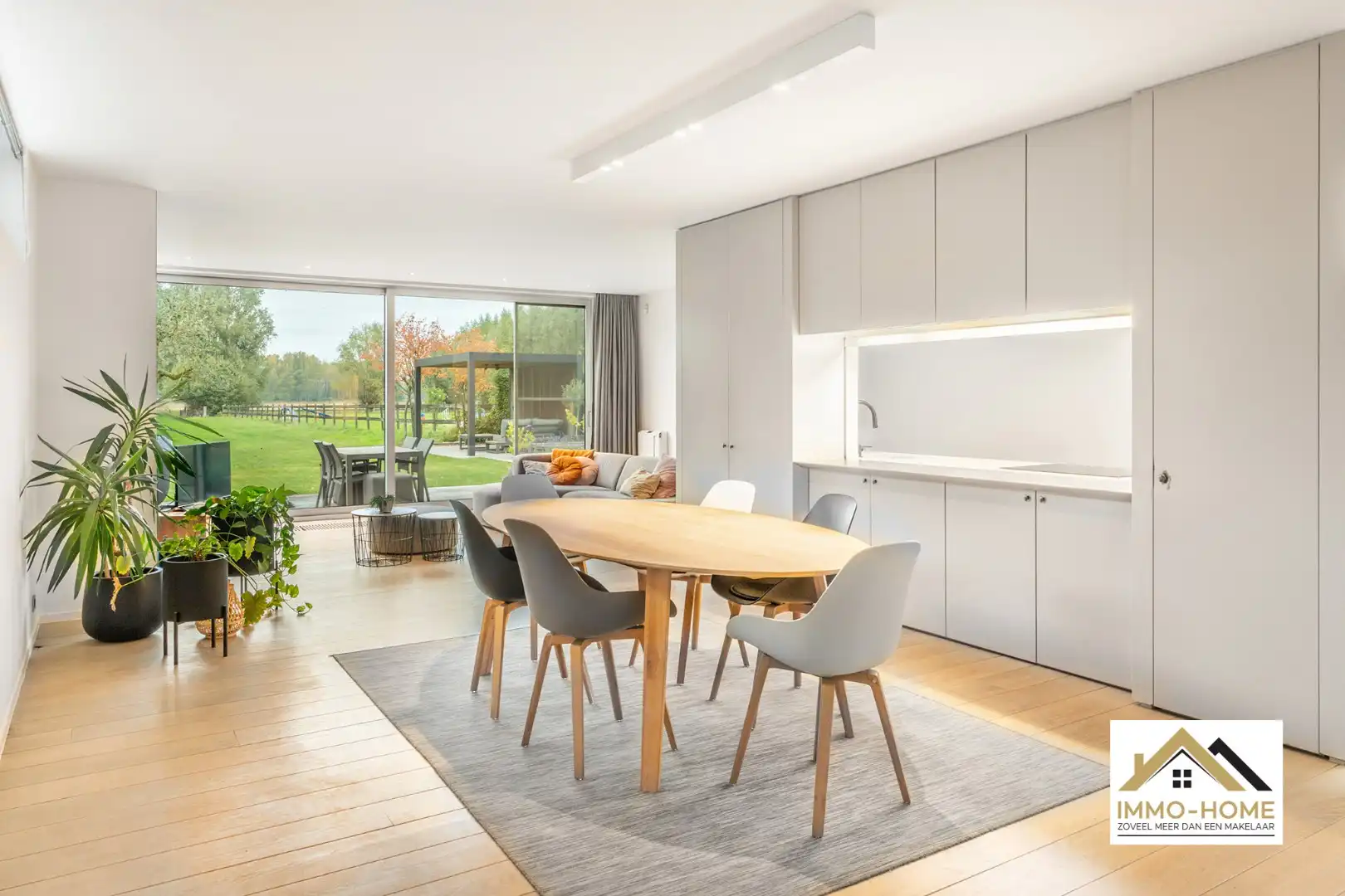 Ruime moderne woning met open zicht! foto 7