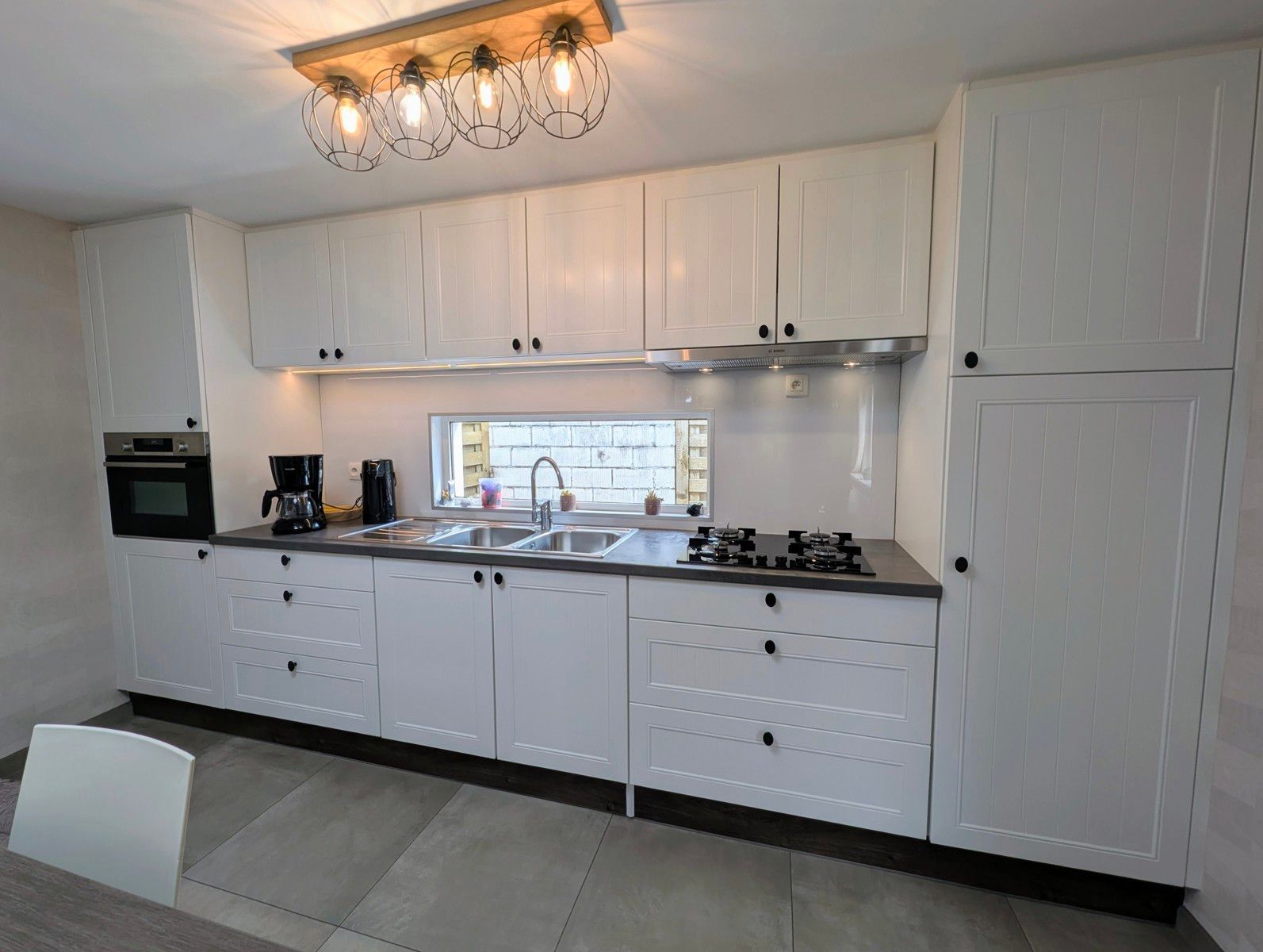 Vrijstaande villaatje met nieuwe keuken & badkamer. (op 519m² grond) foto 17