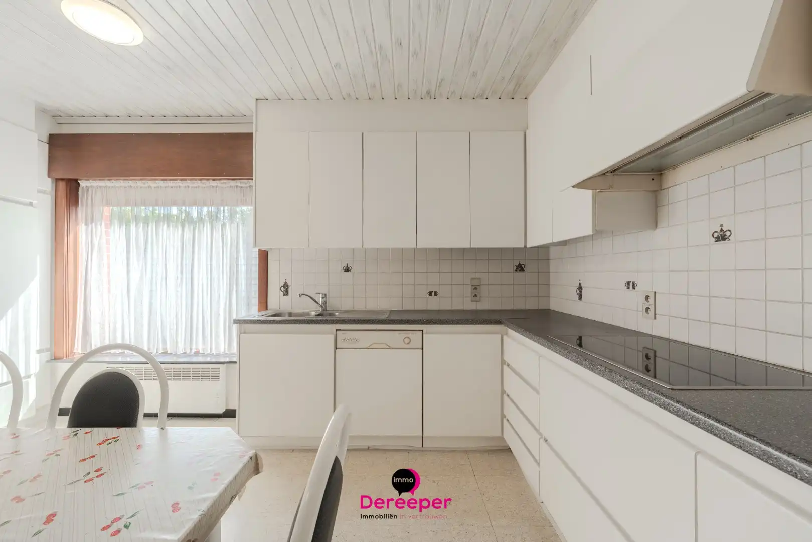 Karaktervolle woning met ruime bijgebouwen, showroom en atelier op een perceel van 2.084 m² foto 14