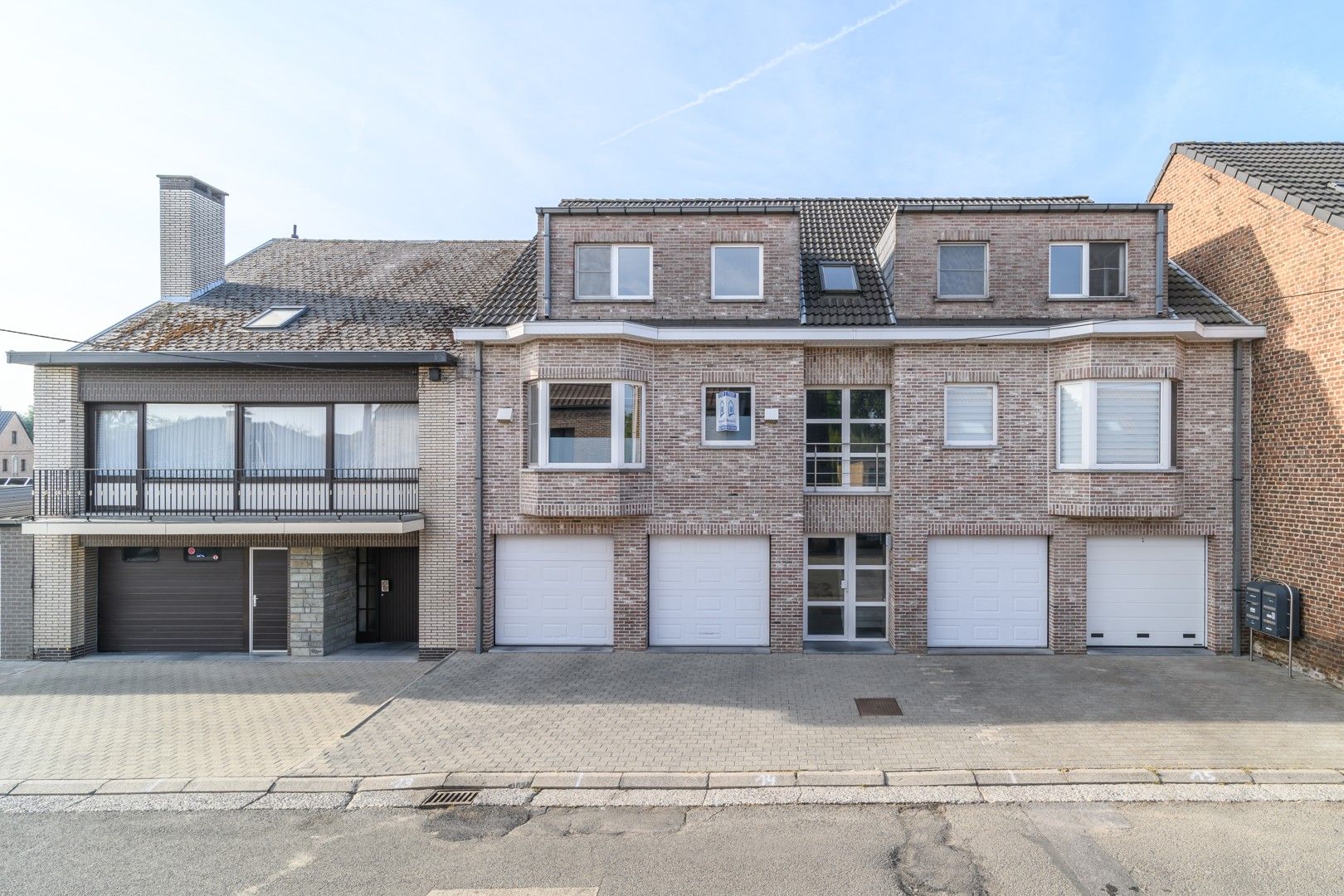 Gezellig, lichtrijk appartement op de 1ste verdieping foto 2