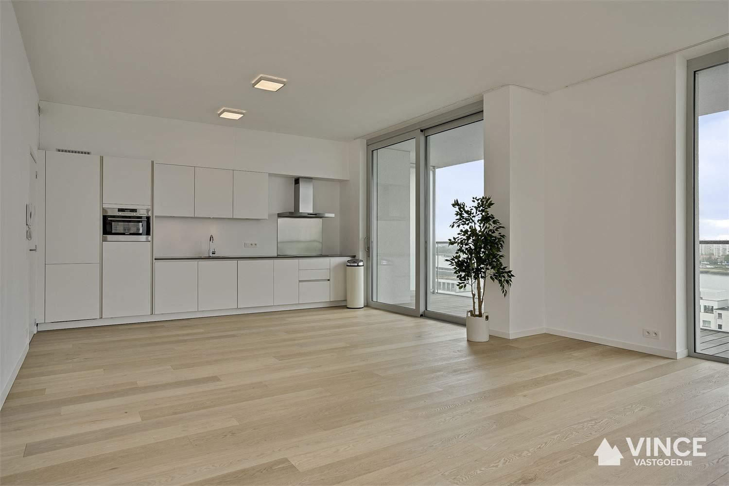 Groot appartment met hoge plafonds en uitzonderlijk uitzicht foto 4