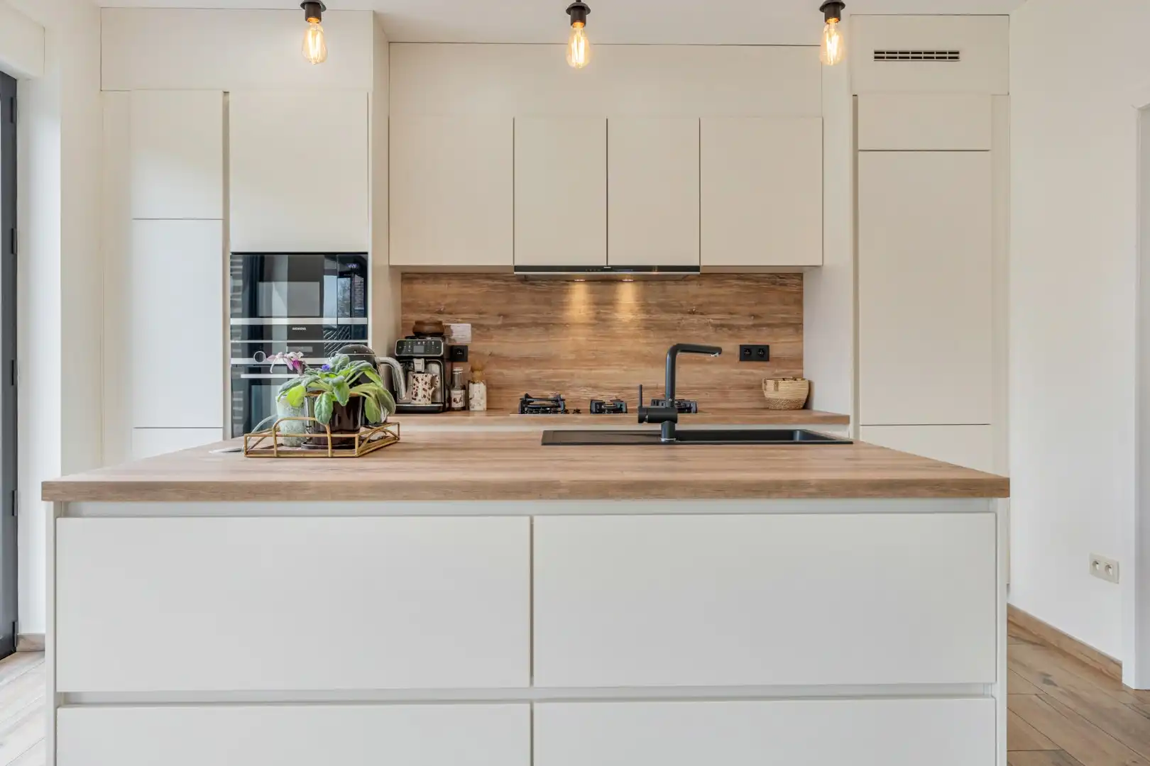 UNIEK VASTGOEDAANBOD! Kwaliteitsvolle pastorijwoning met duurzame technieken en uitzonderlijk wooncomfort foto 15