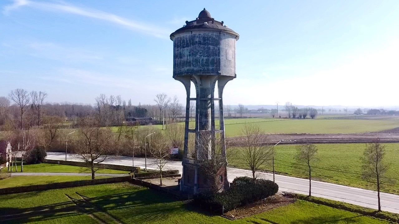 WATERTOREN MET VERGUNNING TOT VAKANTIEWONING VOOR 12 PERSONEN foto 4