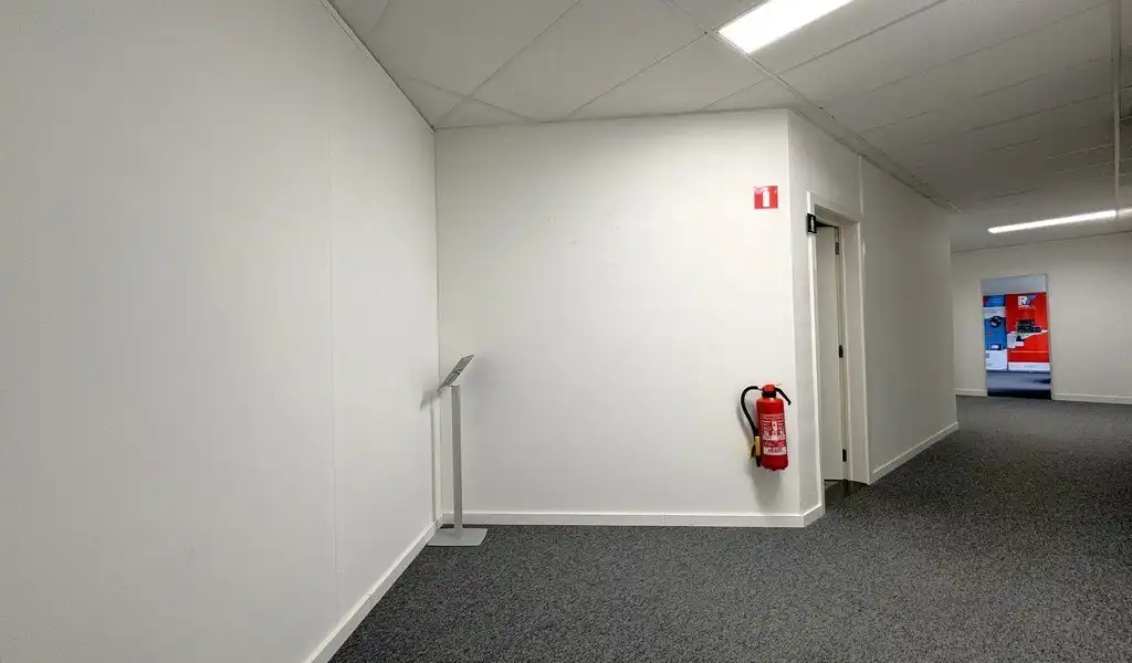 Instapklaar kantoor te huur in industriezone Mechelen-Noord  foto 12