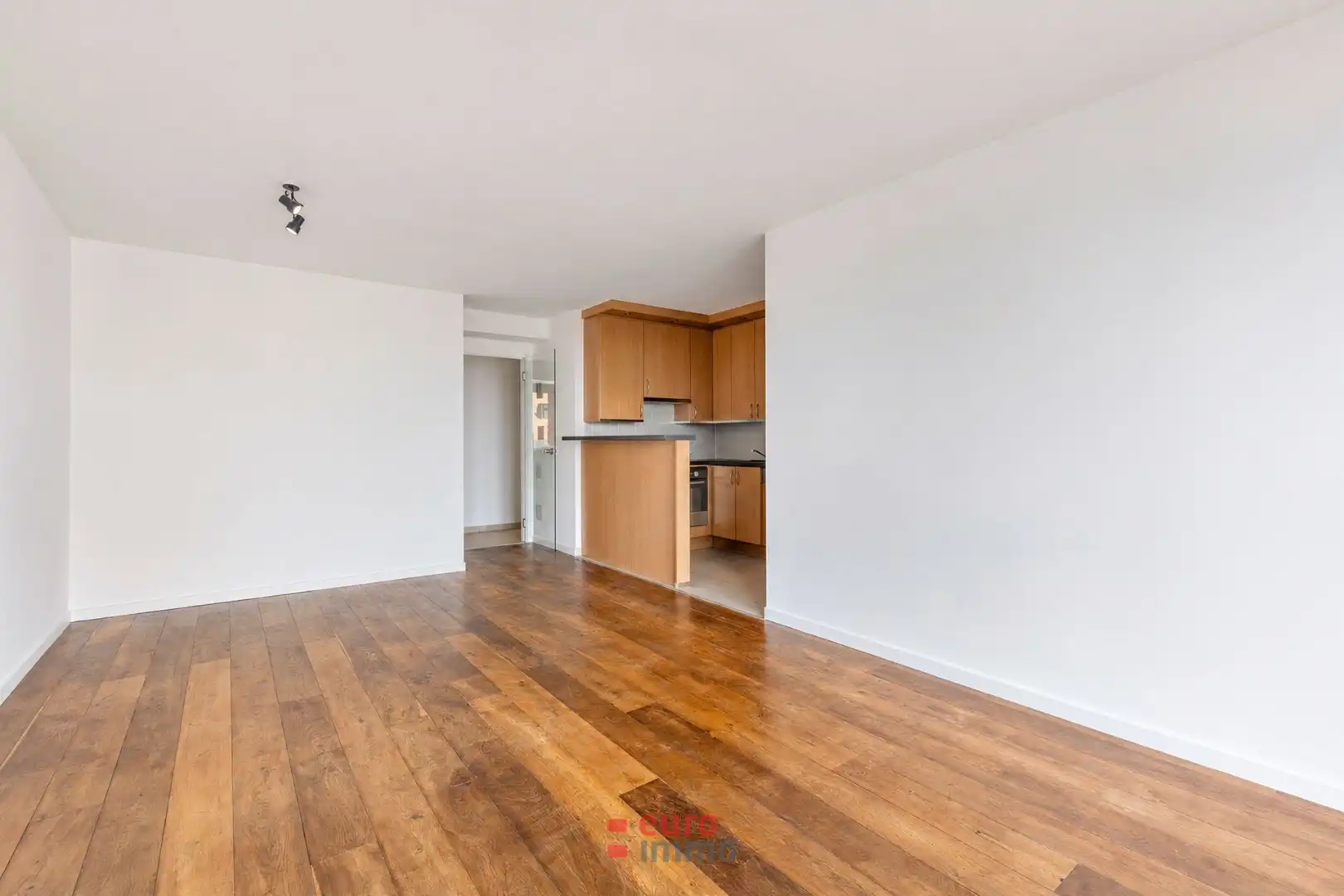 Appartement met 2 slaapkamers te koop op een zéér fel begeerde ligging te Nieuwpoort-bad! foto 6