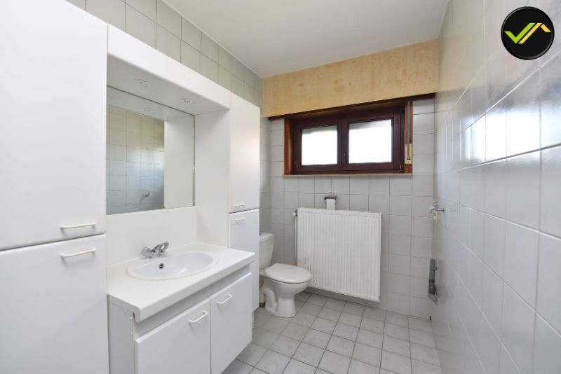 Te koop: Ruime open bebouwing met 3 slaapkamers en 225m² woonoppervlakte in Sint-Laureins foto 8