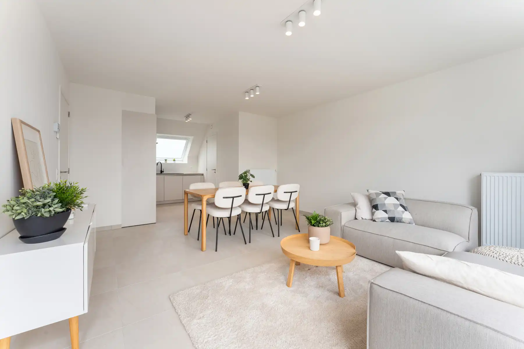 Appartement te koop foto {{pictureIndex}}