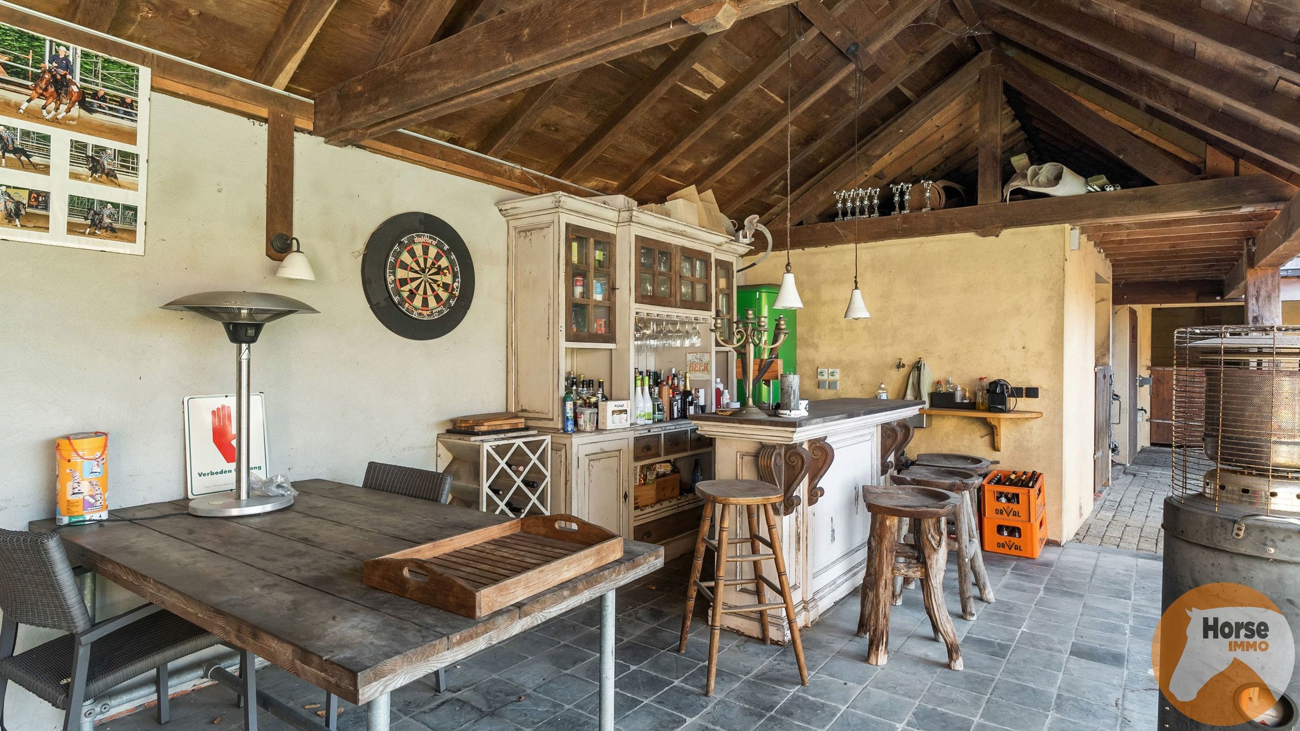 BERLARE - Instapklare woning met stallen en weides foto 5