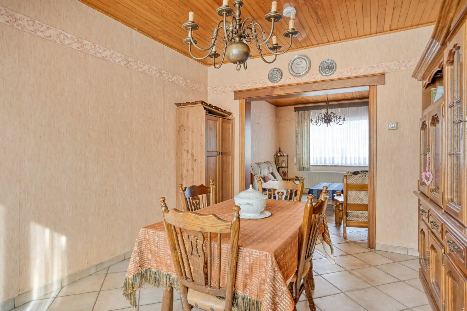 Woning met diepe tuin, garage en vernieuwd geïsoleerd dak, centrum Borgloon foto 8