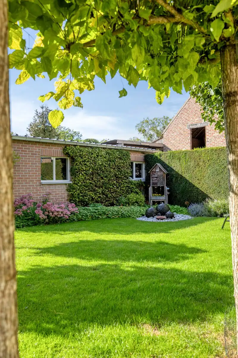 Instapklare halfopen woning met veranda, garage en tuin in Rosmeer. foto 17