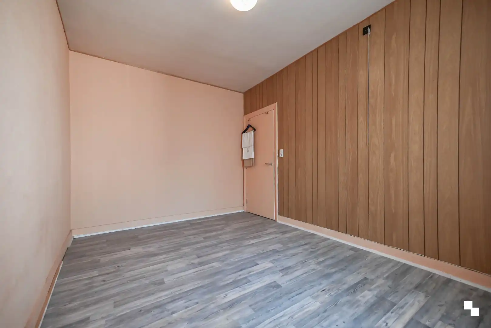 Centraal gelegen ééngezinswoning met vier slaapkamers te Izegem foto 16