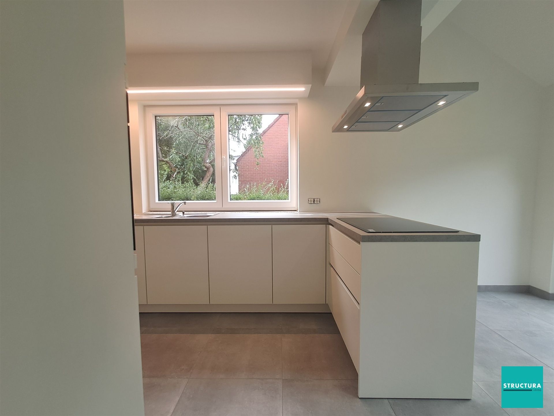Villa met 4 kamers en mooie, privatieve tuin foto 23