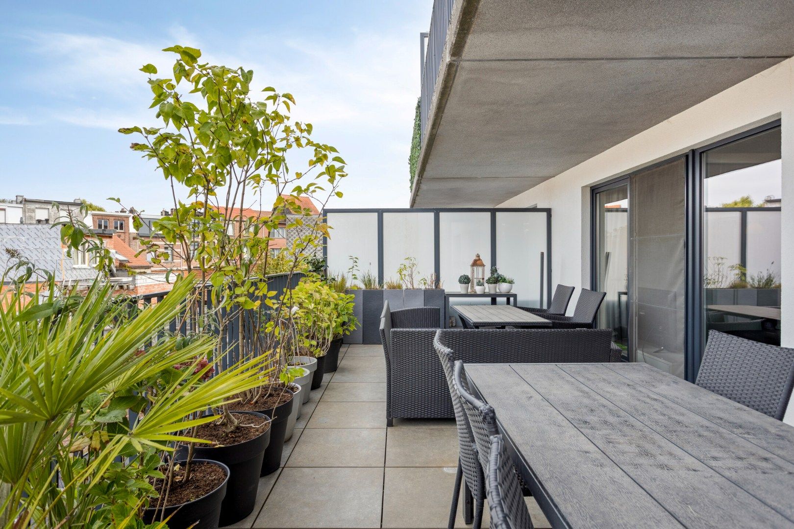 Instapklaar 1 slpk appartement met terras en garage foto 17