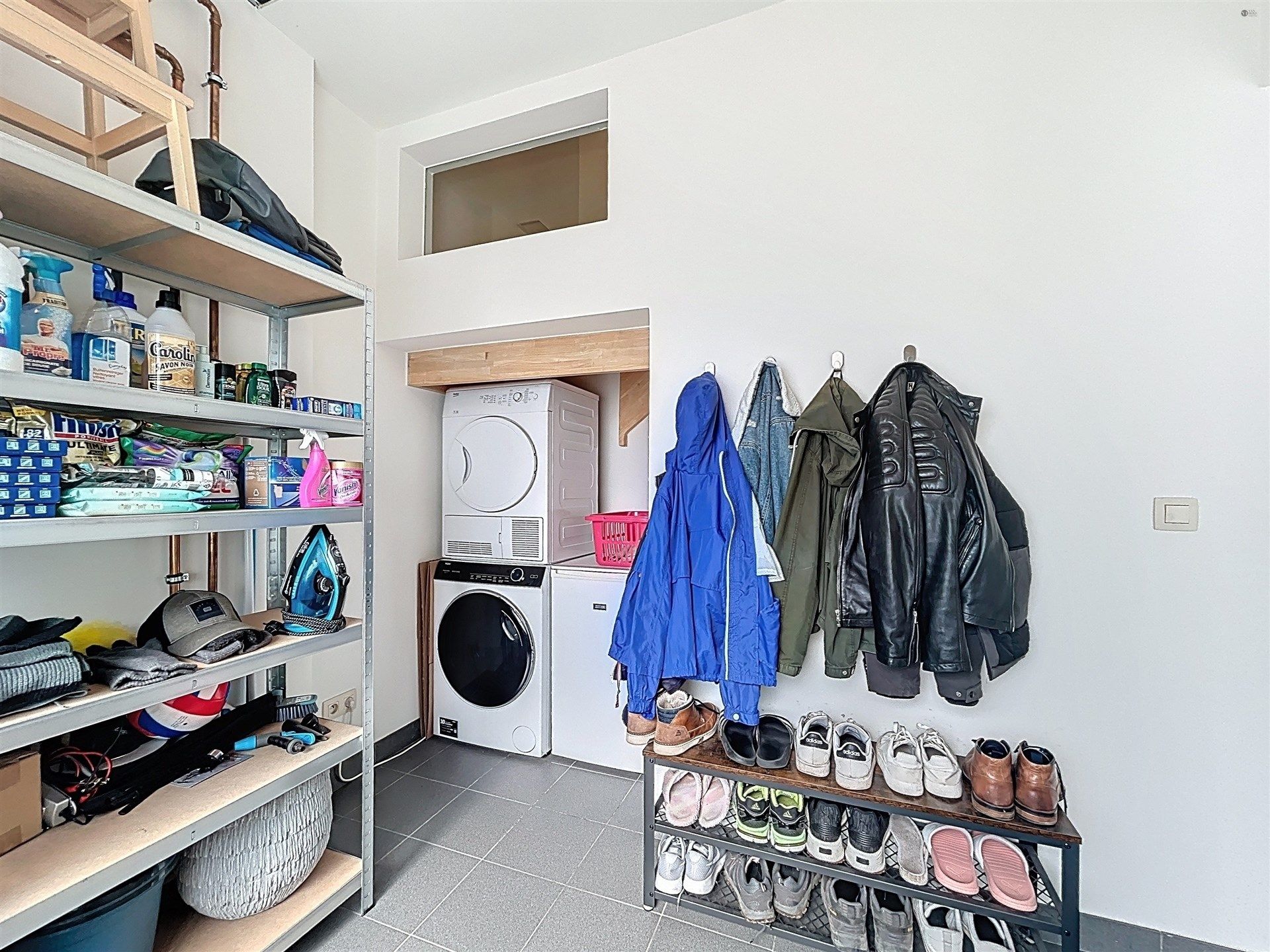 Instapklare moderne woning met 2 slaapkamers en gezellige tuin op toplocatie! foto 8