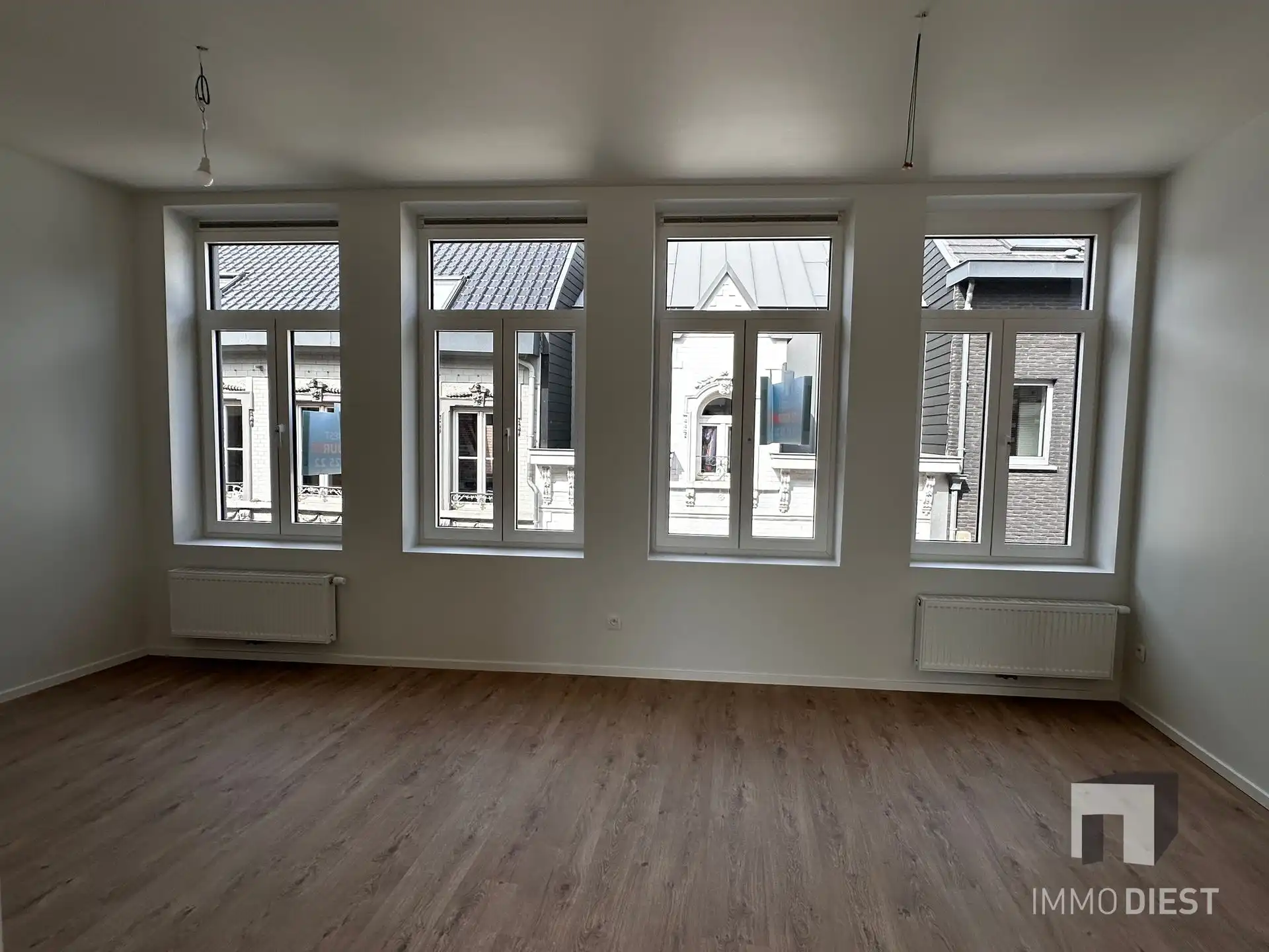 Knap appartement met terras en 2 slpks - centrum Diest - veel lichtinval foto 5