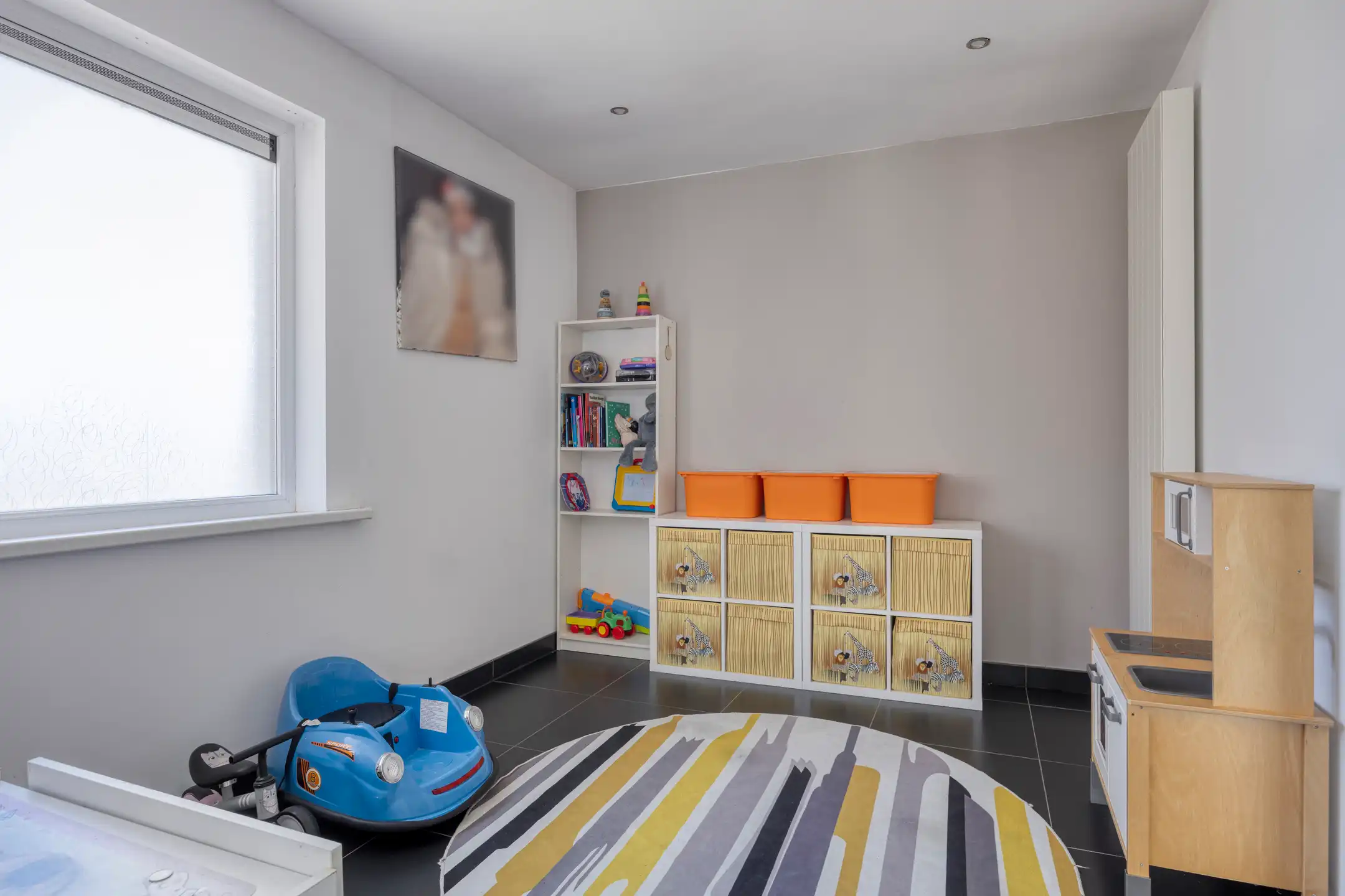 Ruime gezinswoning van 215 m² met vier à vijf slaapkamers en tuin foto 8