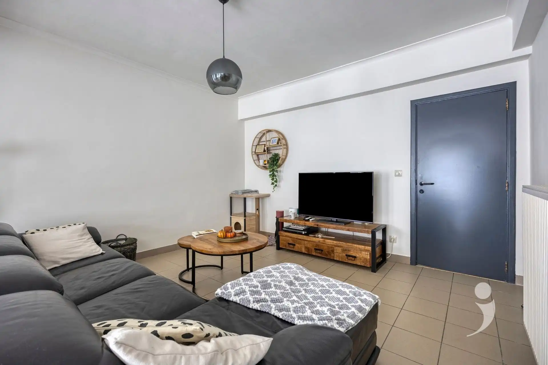 Ruim gelijkvloers appartement met 2 slaapkamers, binnenkoer en aparte inkom in Hombeek foto 8