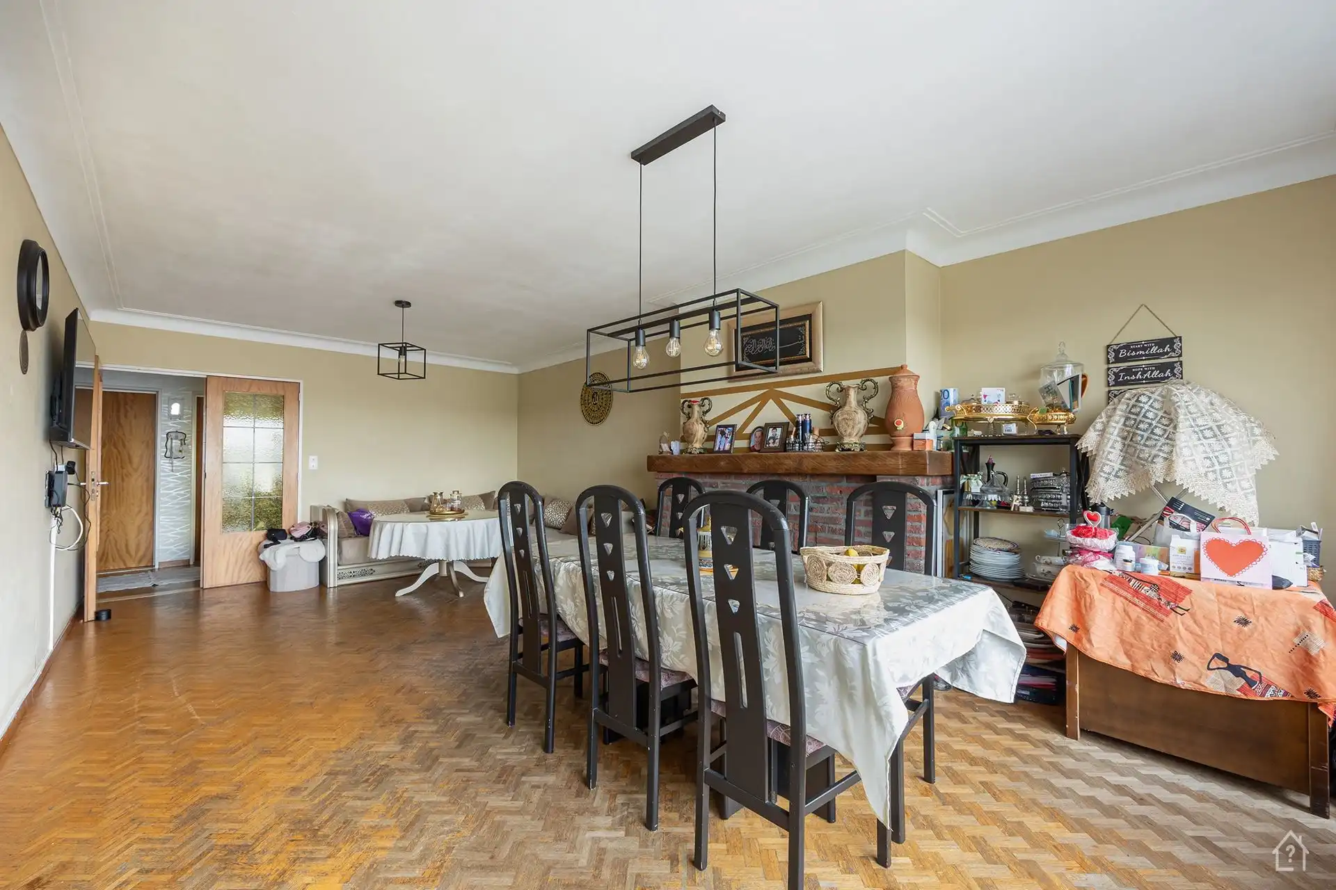 2 slaapkamer appartement met terras foto 5