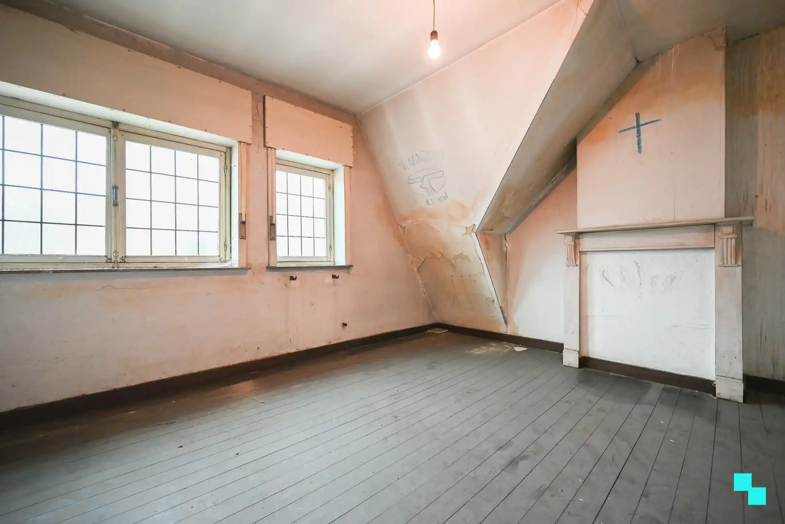 Zeer ruime & authentieke woning in Izegem foto 25