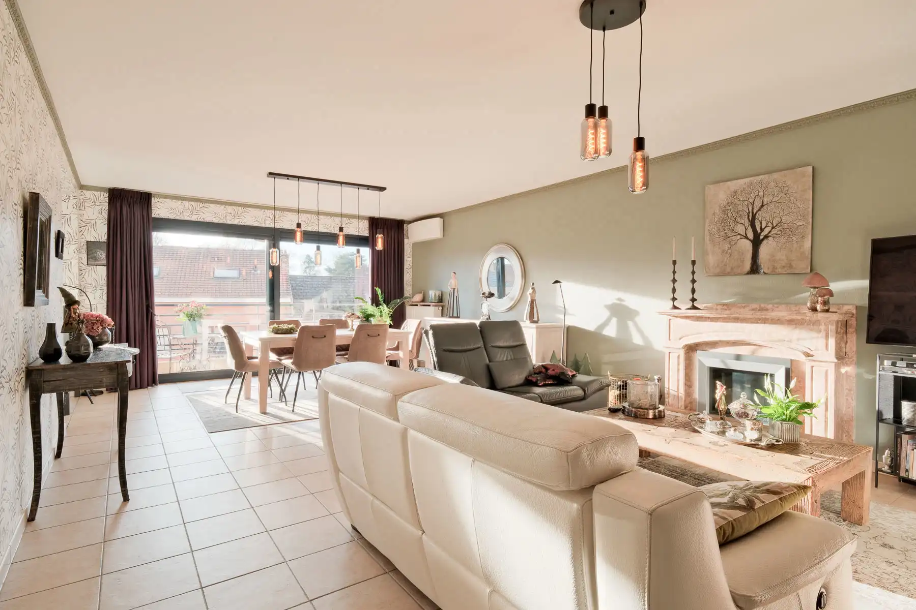 Appartement te koop foto {{pictureIndex}}