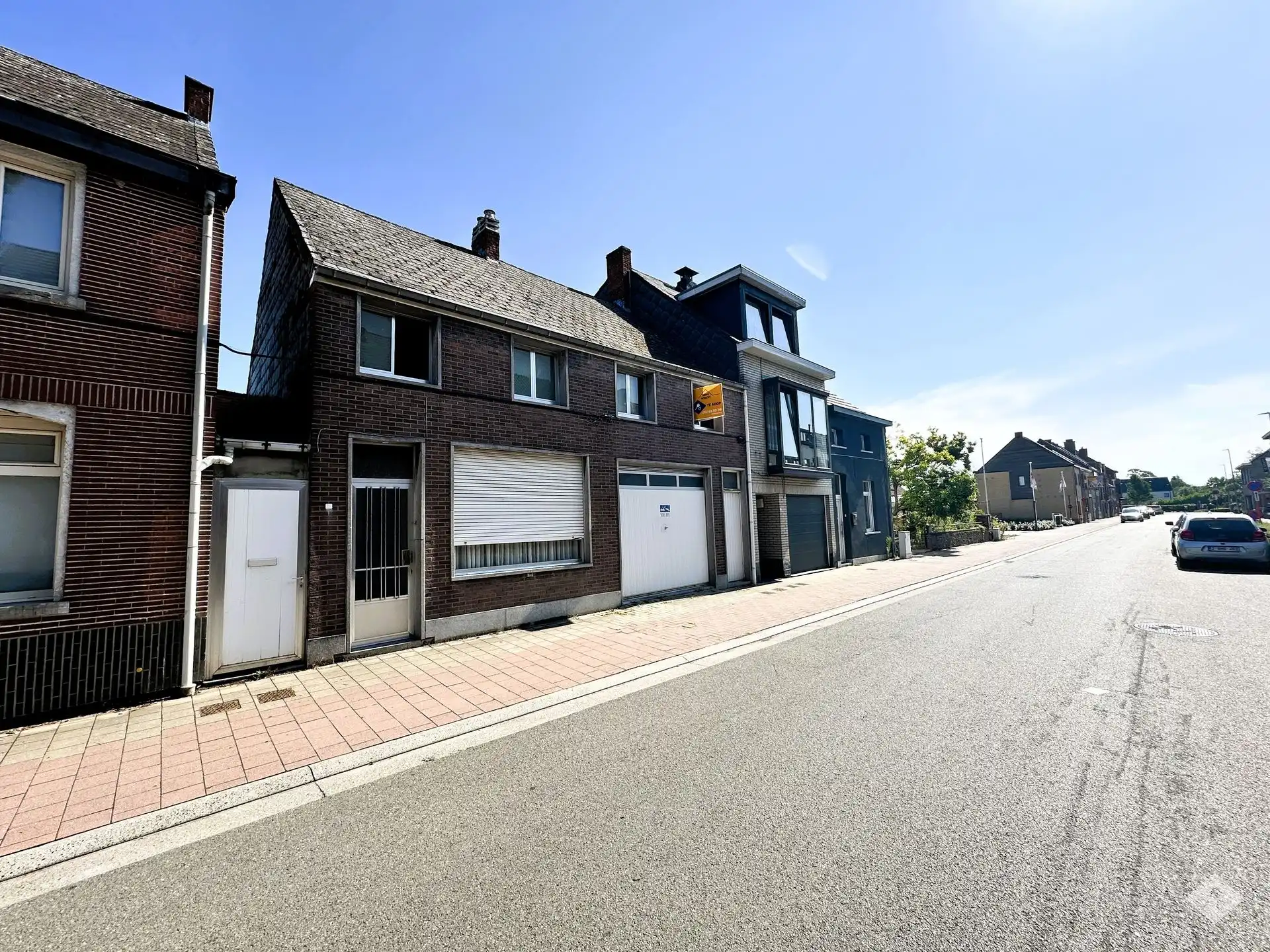 Ruime woning met drie slaapkamers, garage en grote tuin foto 19