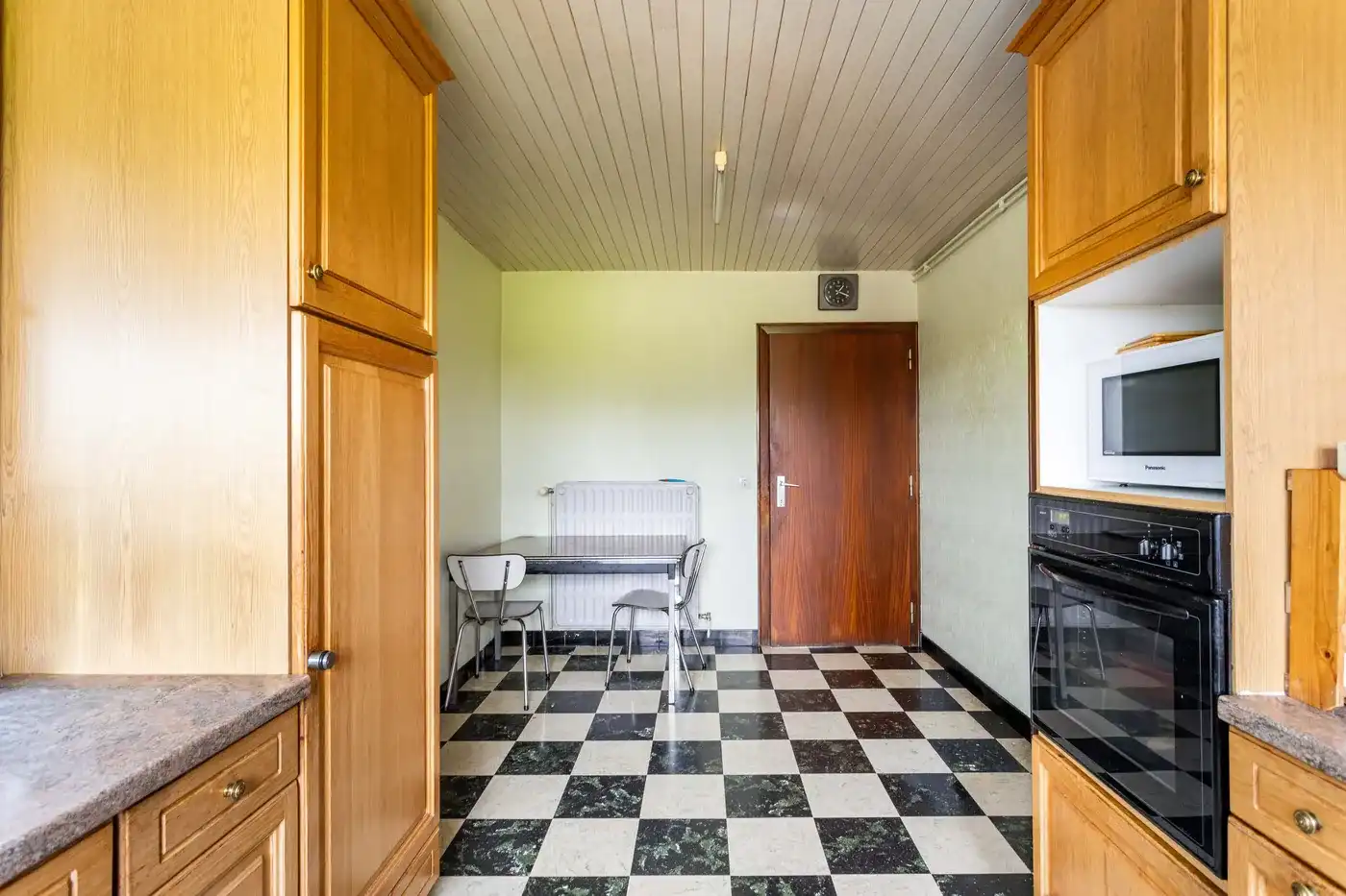 Ruime woning met landelijk uitzicht op een perceel van 1.962 m² in Spiere-Helkijn! foto 8