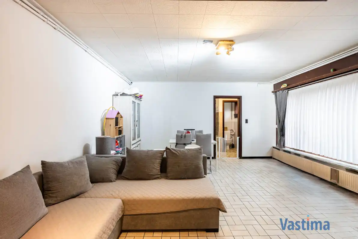 Uniek pand bestaande uit 2 woongelegenheden, garage en buitenruimte foto 16