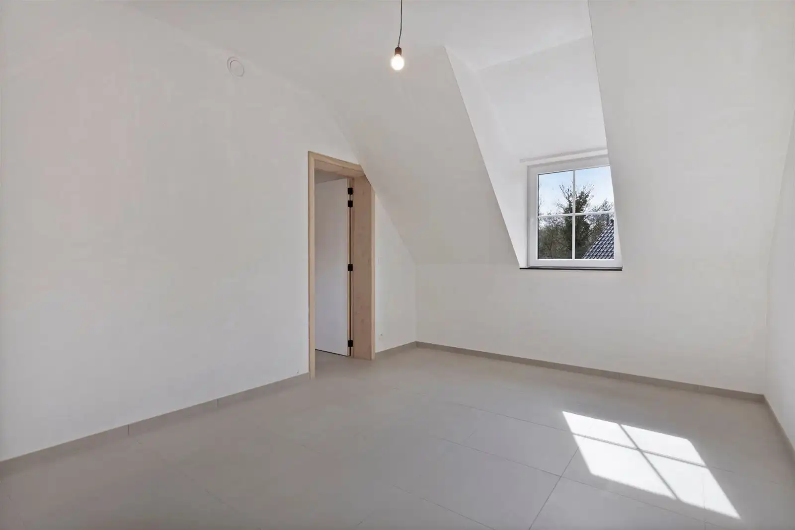 Energiezuinige instapklare nieuwbouwwoning met 3 slaapkamers, tuin en parkings foto 21