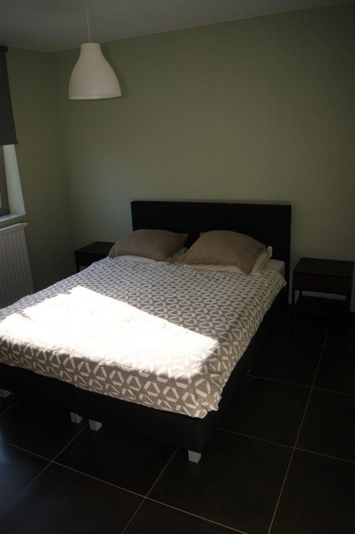 Lichtrijk 2-slp appartement (90 m²) met ruim zonneterras en autostaanplaats. foto 11