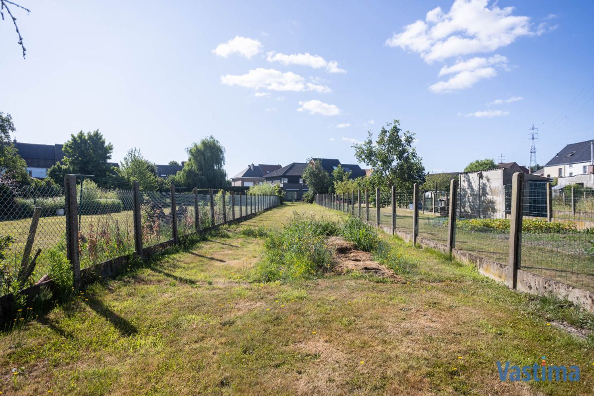 Renovatiewoning met grote tuin nabij centrum Erembodegem foto 25