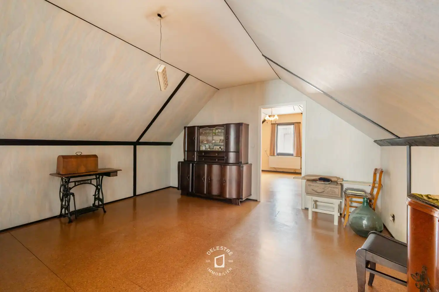 RUIME WONING met garage voor 2 wagens en grote tuin op centrale ligging in Welle foto 19
