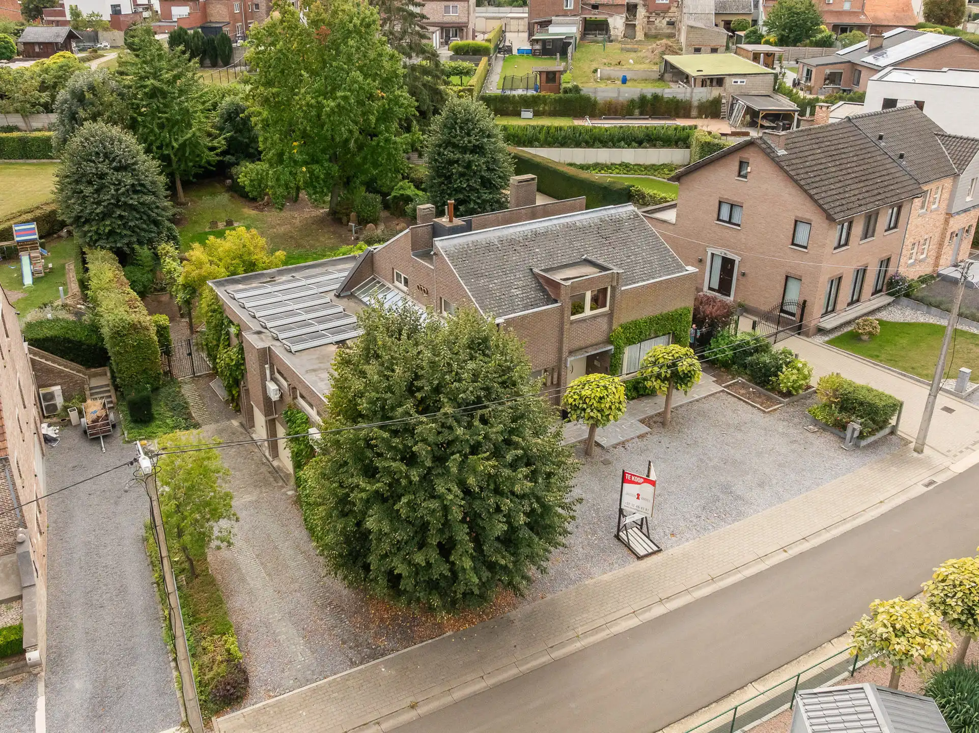 Vrijstaande woning met praktijkruimte te Zichen foto 3